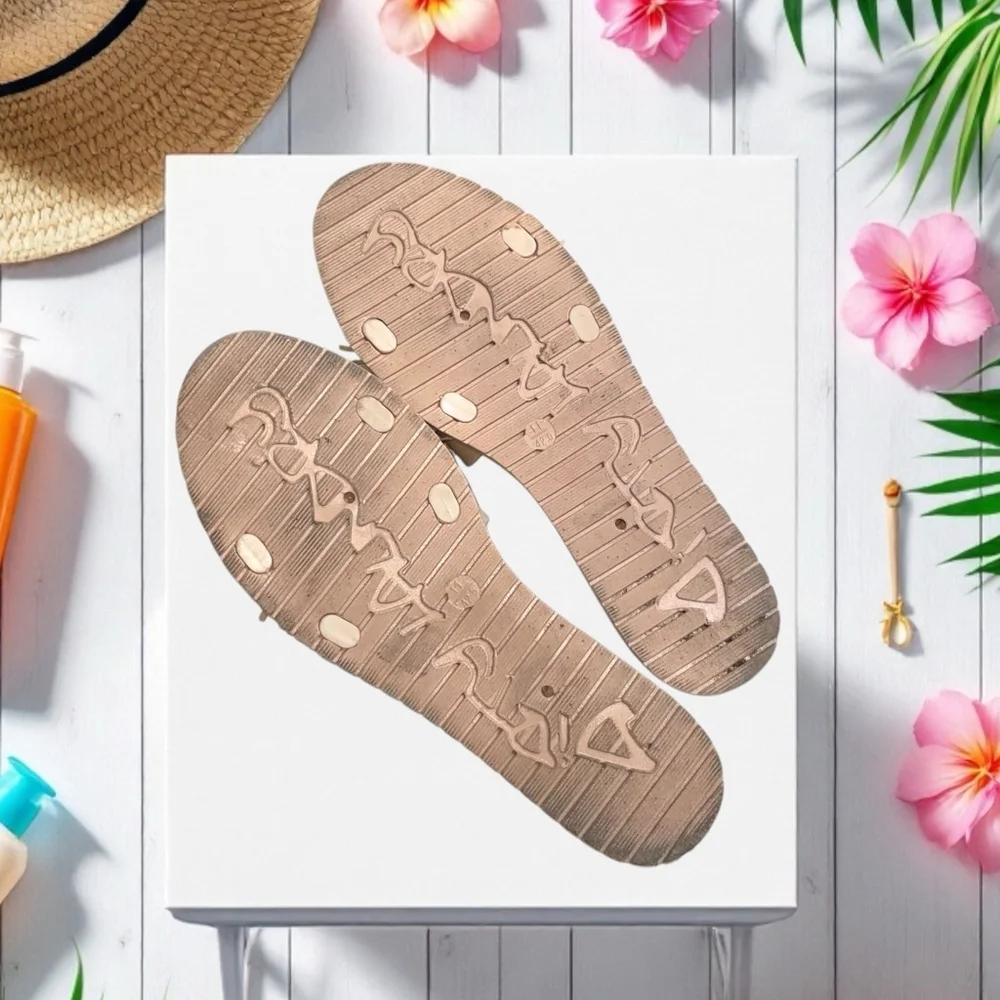 Dirty Laundry Beige Tan Fringe/Pom Paseo Slides Sandals Beach Shoes Women Sz 11
